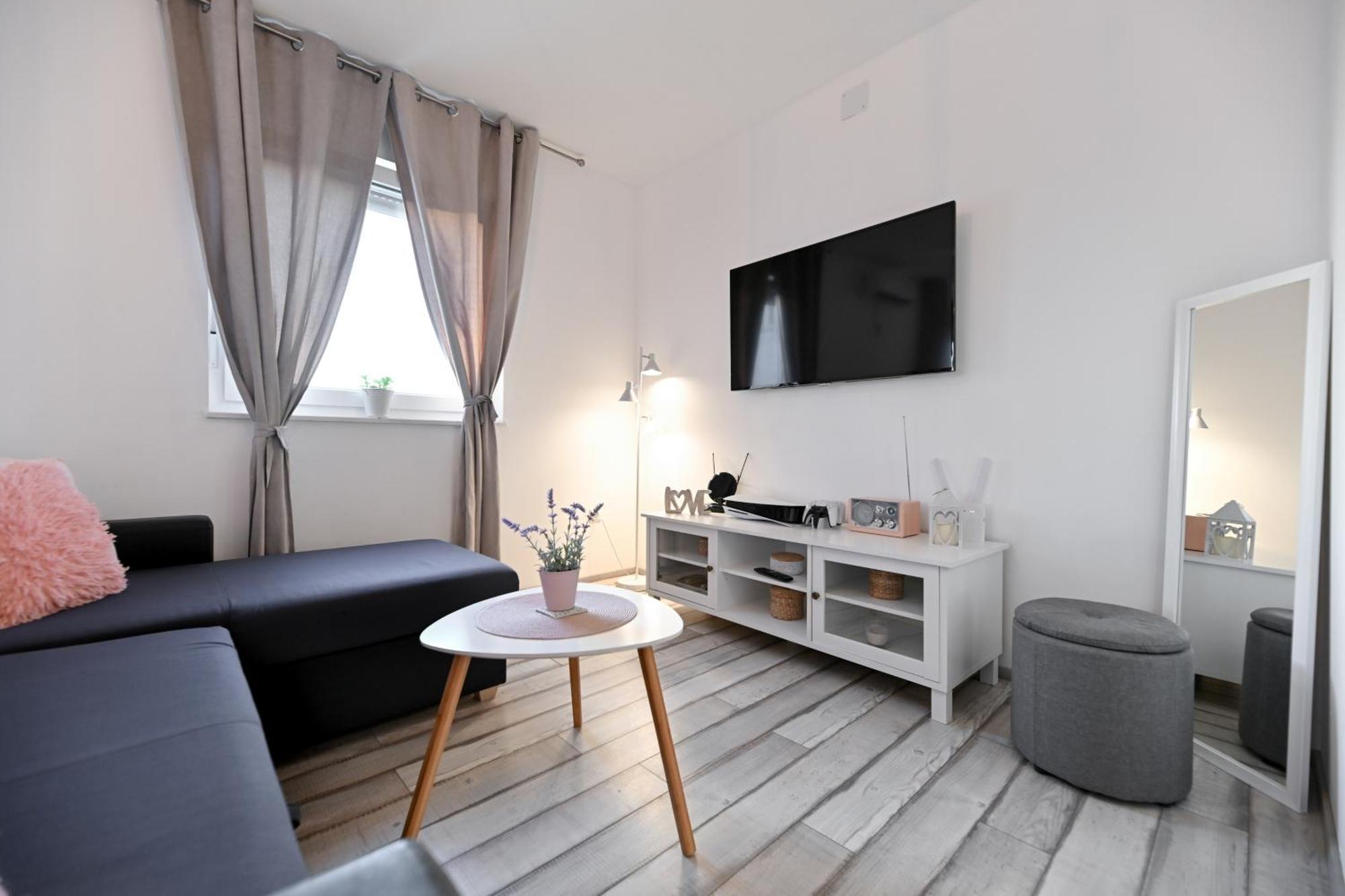 Holiday Home Aprilis With Pool, Jacuzzi And Sauna Galovac  ภายนอก รูปภาพ